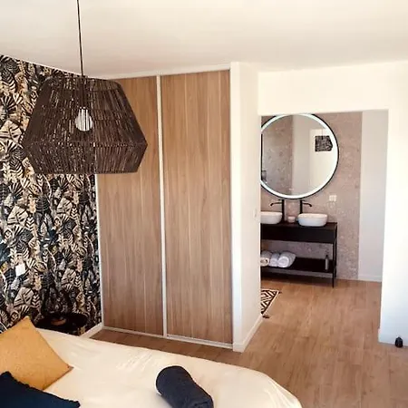 Moderne Entre Centre Et Nature
